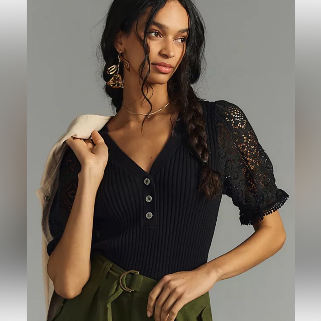 Black Puff Sleeve Ribbed Top - Brand: Bohme